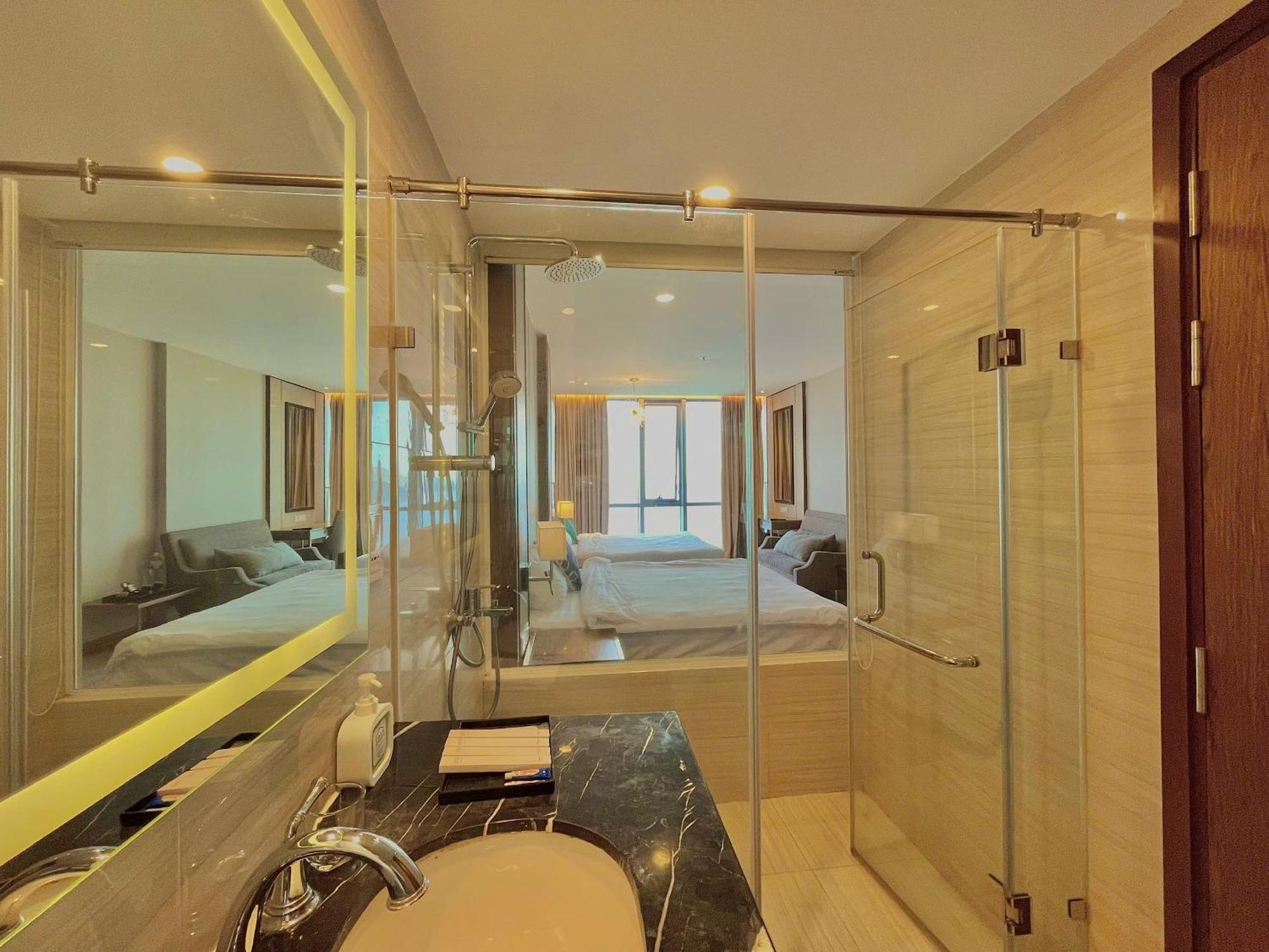 Cozy Panorama Apartment In Front Of The City Center Beach Нячанг Экстерьер фото