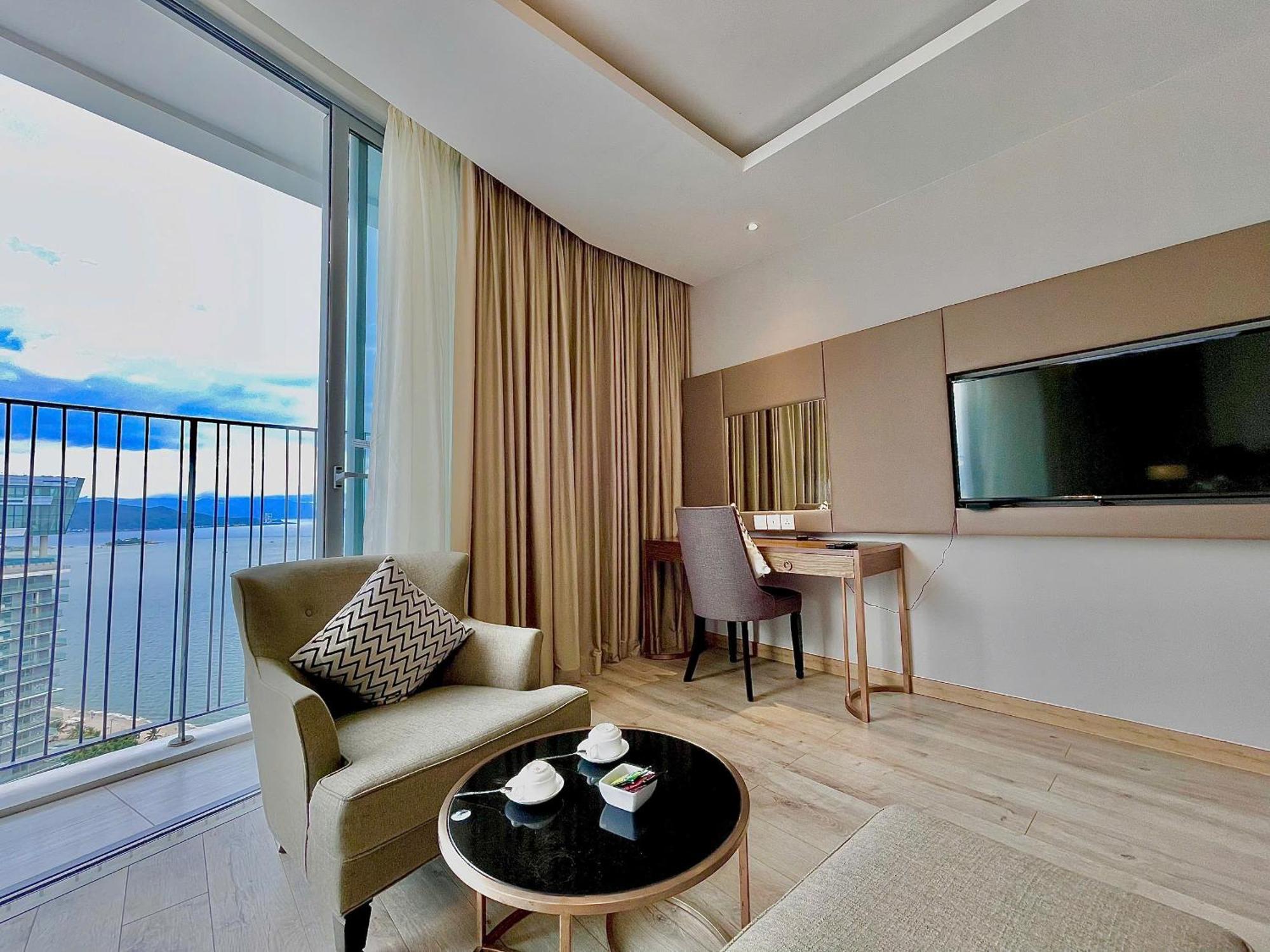 Cozy Panorama Apartment In Front Of The City Center Beach Нячанг Экстерьер фото