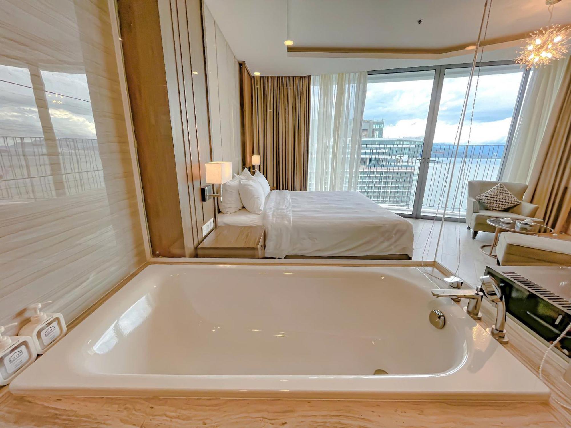 Cozy Panorama Apartment In Front Of The City Center Beach Нячанг Экстерьер фото